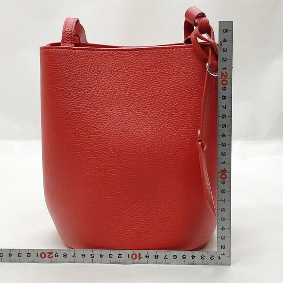 Burberry Red Leather  Shoulder Bag mon625-101025 - Picture 2 of 16